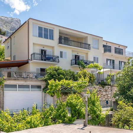 Apartmani Mirta Omis A Εξωτερικό φωτογραφία