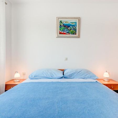Apartmani Mirta Omis A Εξωτερικό φωτογραφία