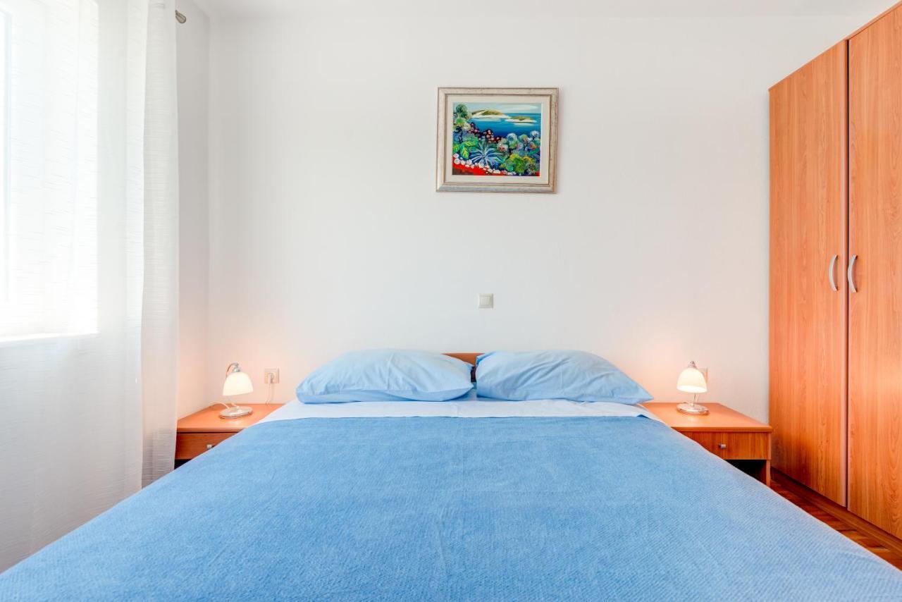 Apartmani Mirta Omis A Εξωτερικό φωτογραφία