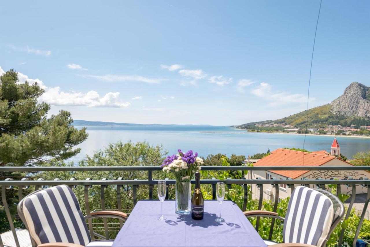 Apartmani Mirta Omis A Εξωτερικό φωτογραφία